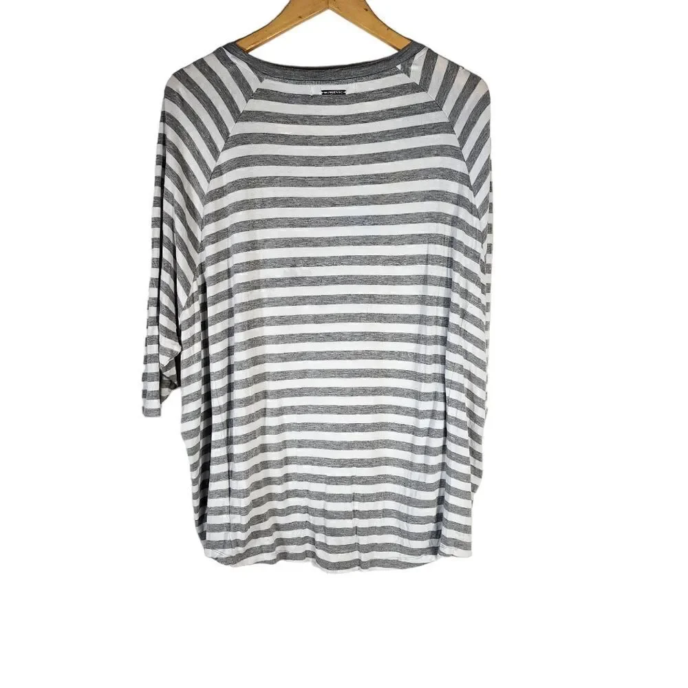 MICHAEL KORS WOMEN'S  GREY/WHITE STRIPED 3/4 SLEEVE TEE 0x - Picture 2 of 8